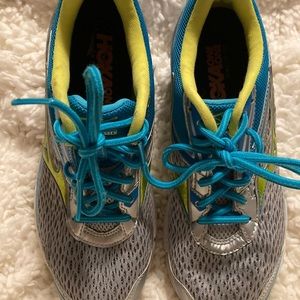HOKa OneOne Time to Fly Ladies Pre-Owned Tennis Shoes Size 9